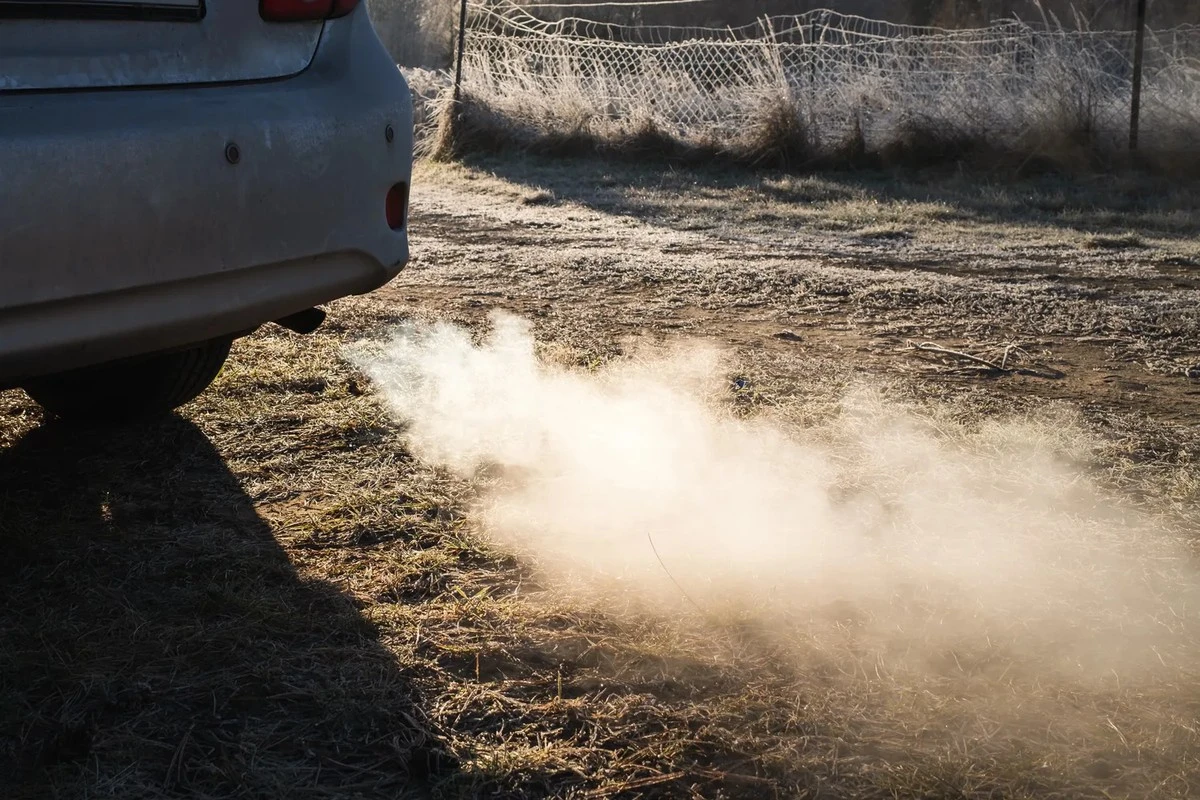 El fin de los coches de gasolina en empresas: nuevos impuestos fuerzan el salto a eléctricos