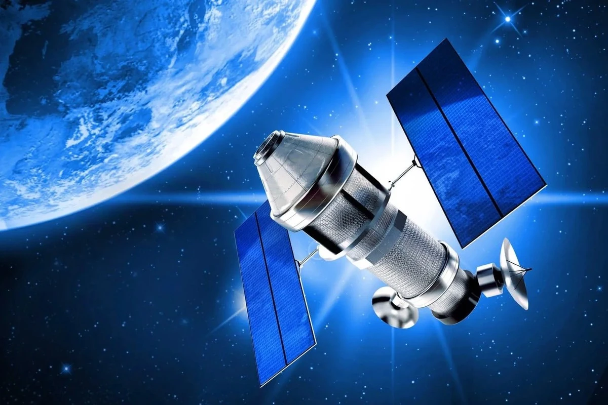 Elon Musk quiere poner un millón de satélites en órbita: un plan para transformar el espacio en un centro de datos masivo