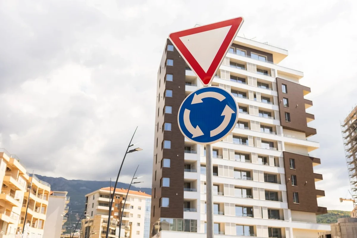 El error que todos cometen en las glorietas: cómo crear caos y peligro sin darte cuenta