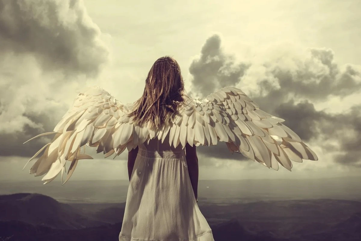 Gimimo datos, saugomos kaip angelo sargo