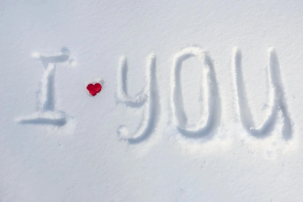 San Valentín 2026: Olvida las rosas, la cena y abraza la autenticidad