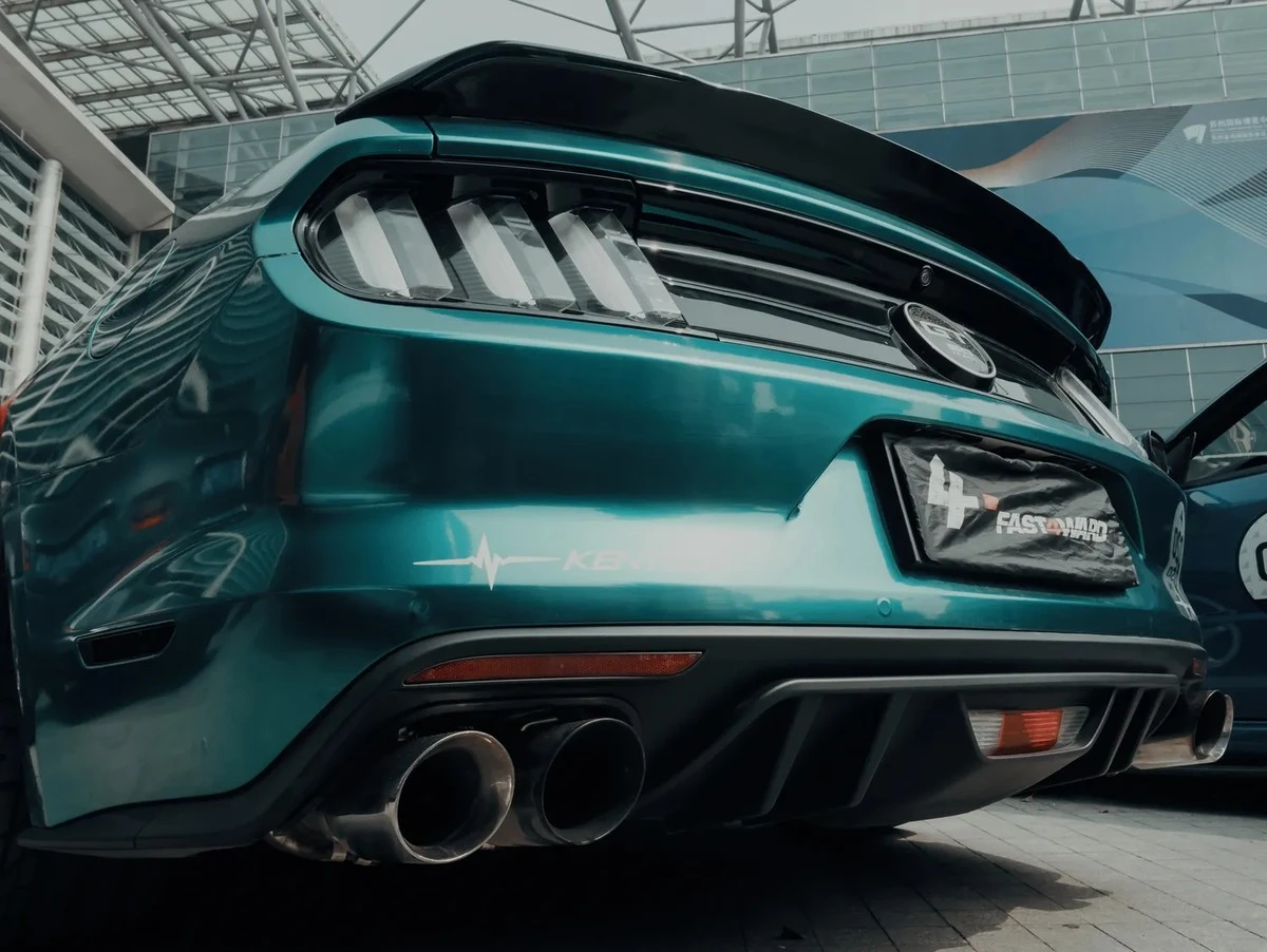 ¿Un tubo de escape o dos? Por qué un sistema doble no siempre significa más potencia