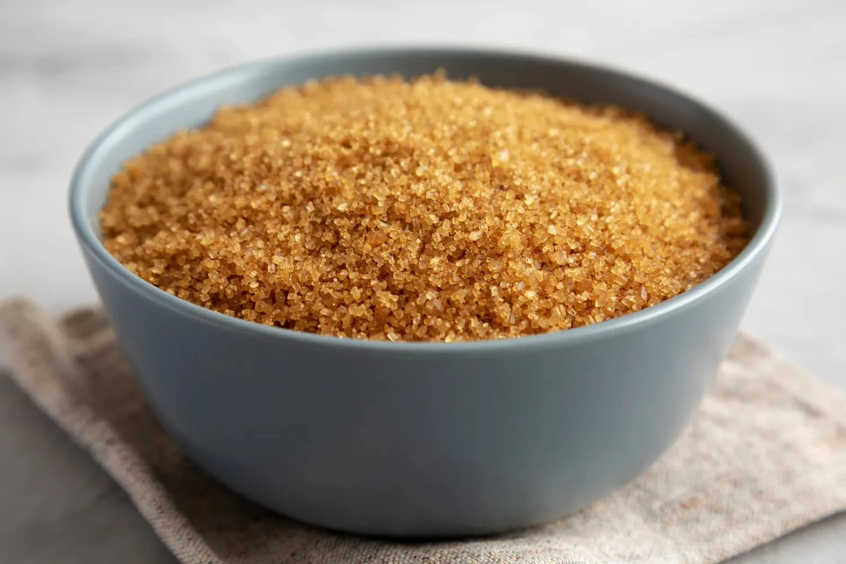 ¿Azúcar moreno 200 veces más sano que el blanco? El mito que te cuesta caro.