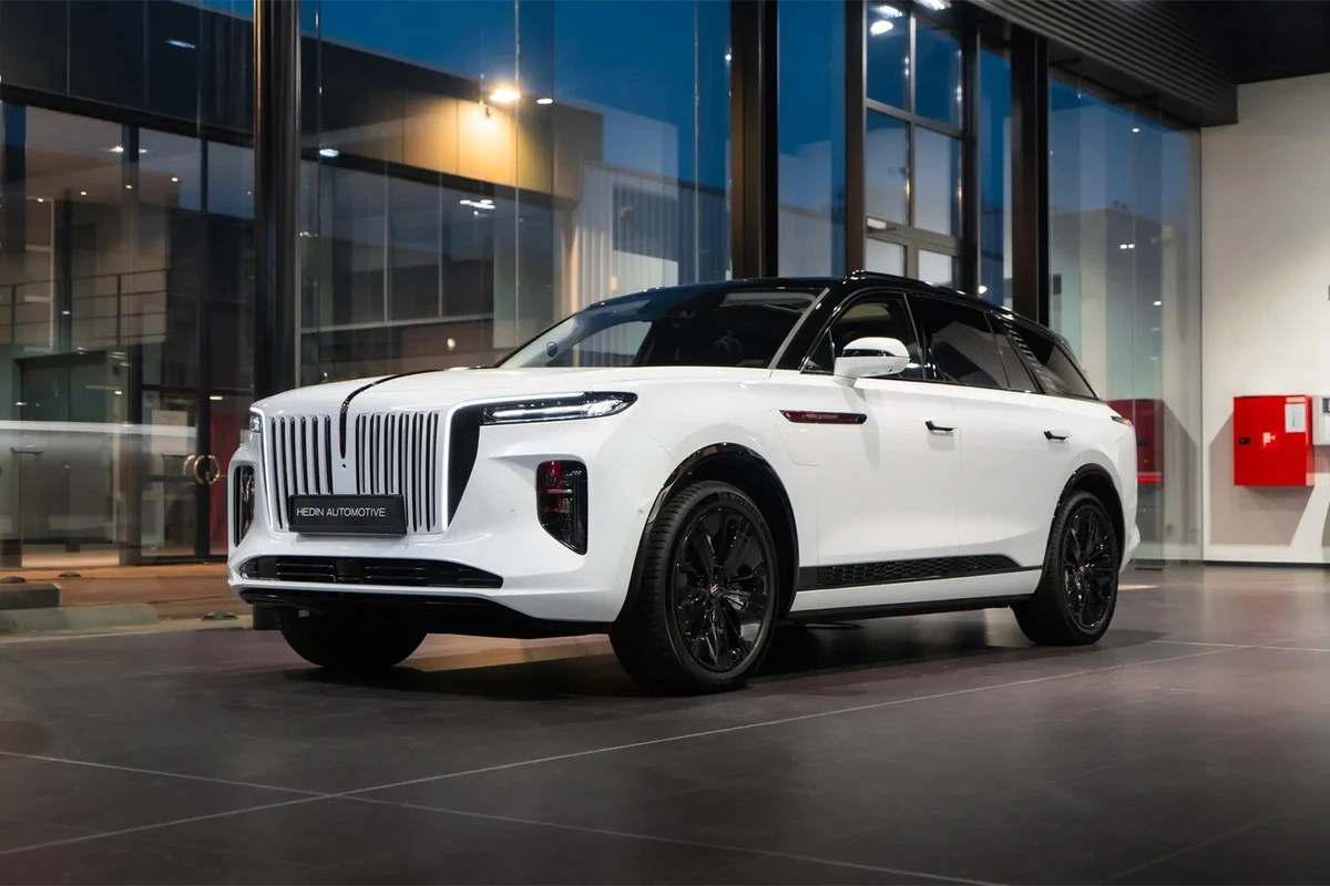 Hongqi E-HS9: El SUV de lujo chino que se derrite al sol noruego