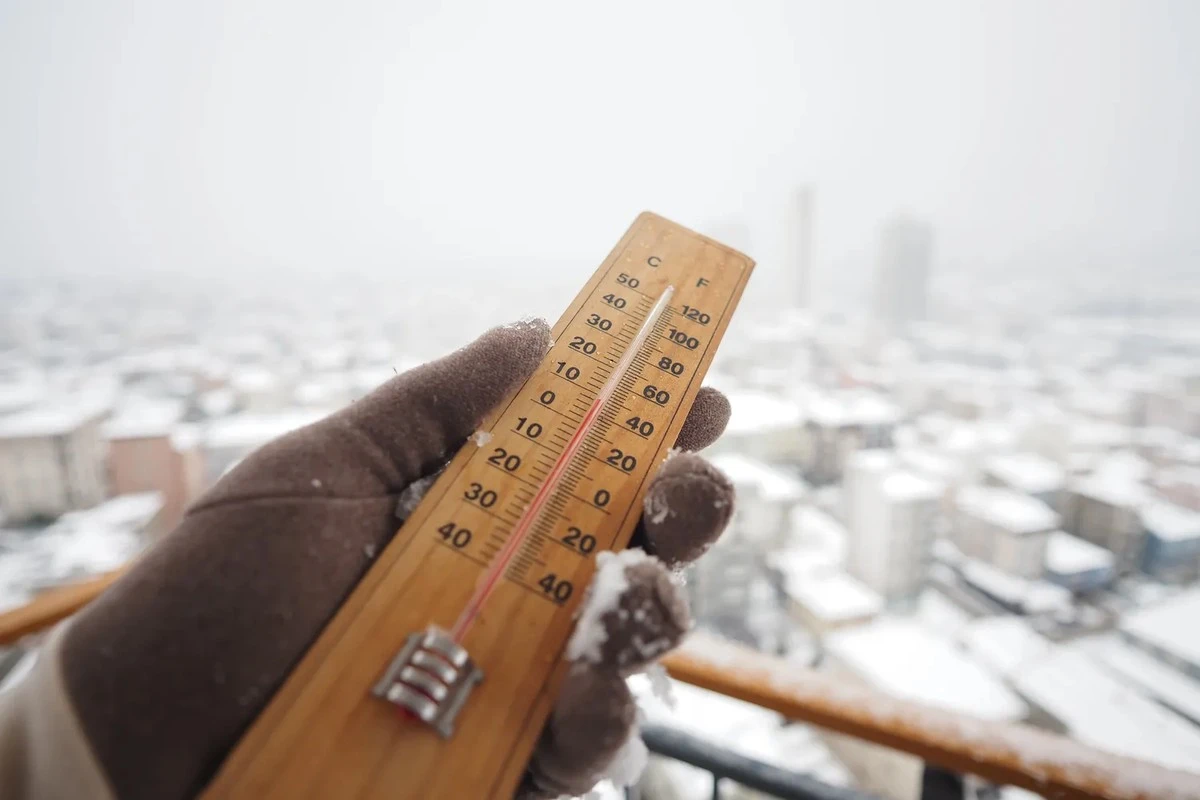 El tiempo en España: del 'falso' calor primaveral al hielo infernal de -30°C