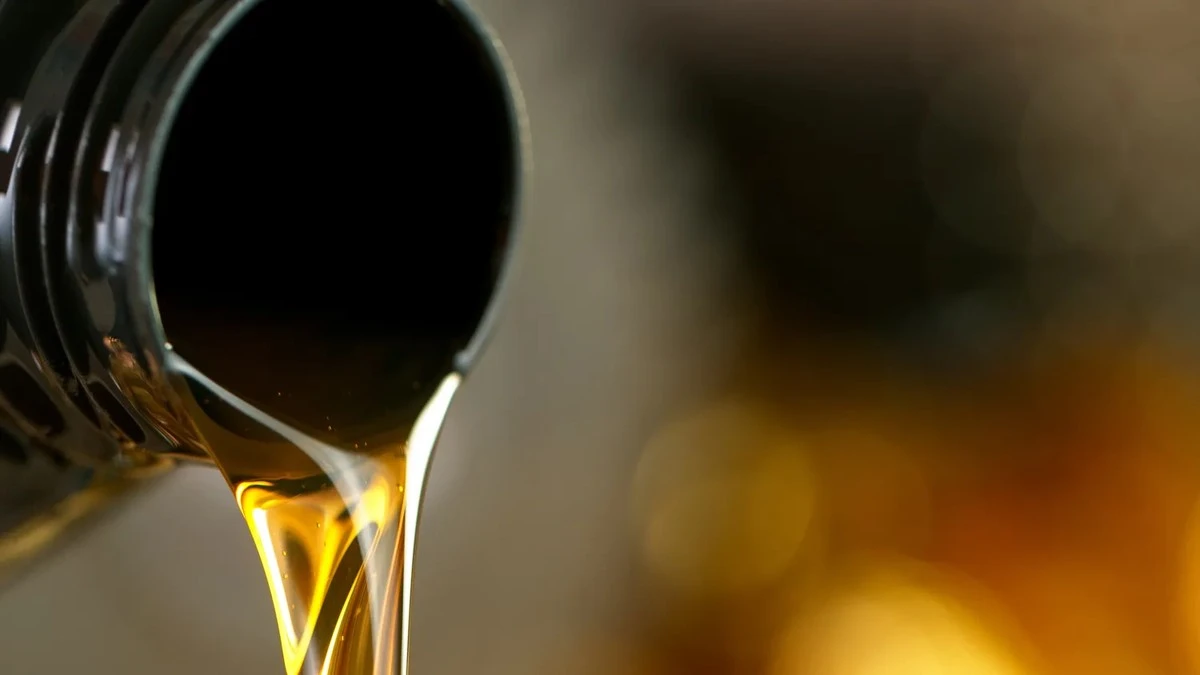 Aceite de cocina en el depósito: el insólito truco de algunos conductores para ahorrar en combustible