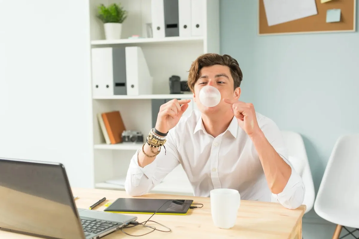 El simple hábito que puede destruir tu reputación profesional en 5 minutos