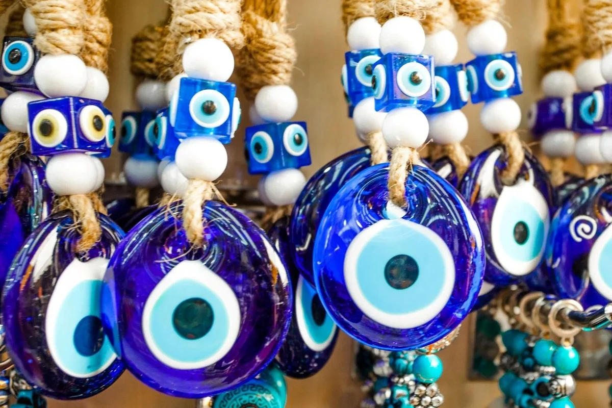 Plutón Directo: 3 Signos del Zodiaco Despiertan Su Fortuna a Partir del 10 de Febrero