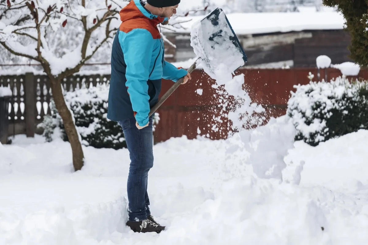 Alerta en Lituania: una dosis de nieve y hielo peligroso se acerca, con un aviso especial para Žemaitija