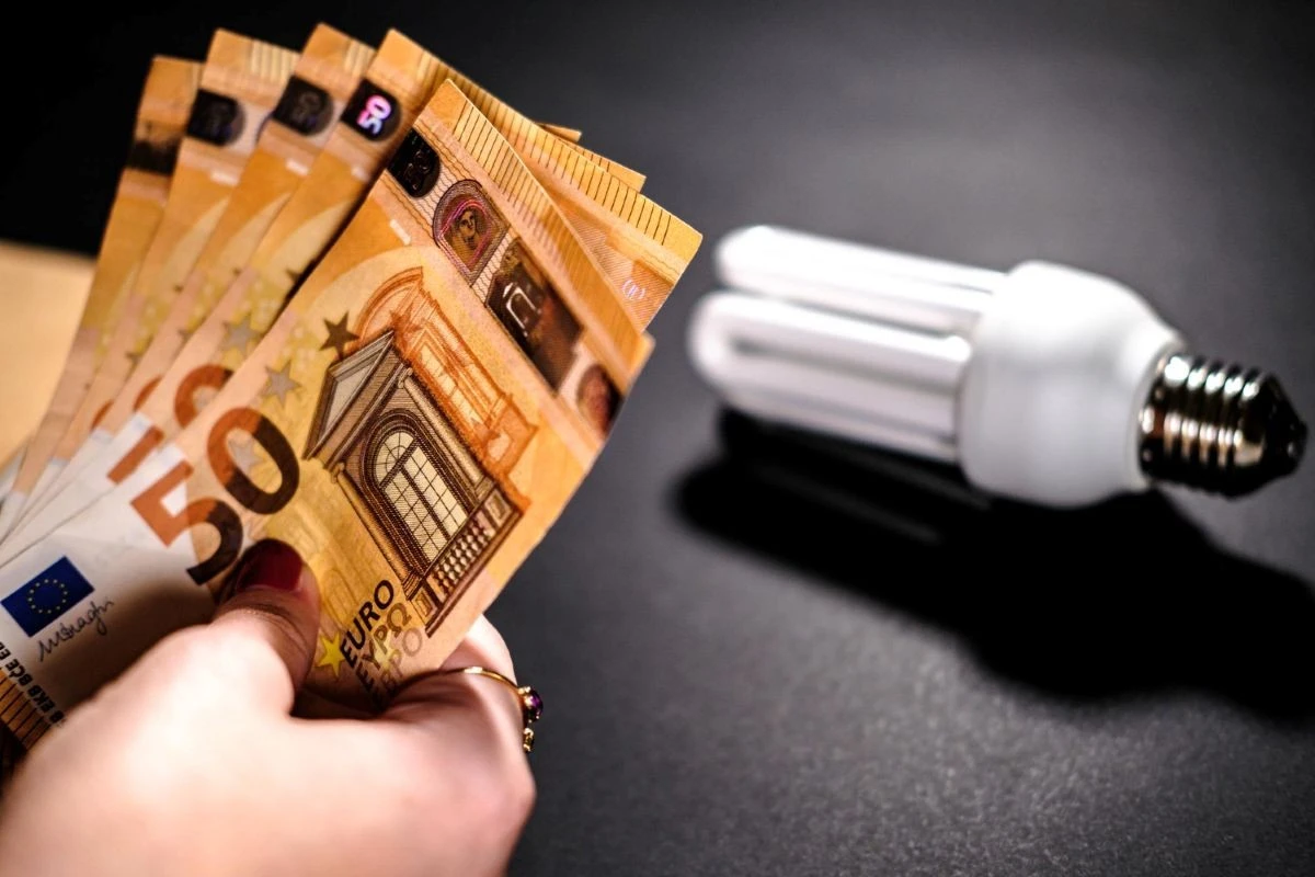 La factura de la luz te da una sorpresa: el precio subió un 27%, y esto es solo el principio