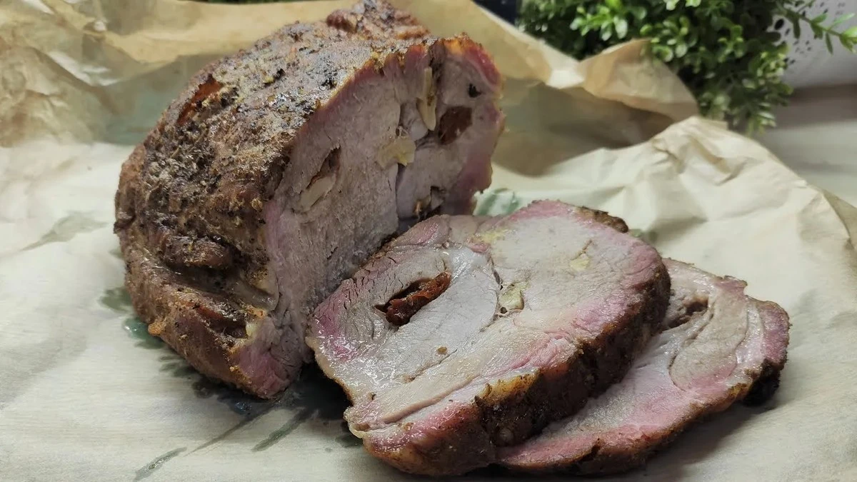 El carnicero se quedó boquiabierto: el test de 10 segundos que revela si compras agua teñida por el precio de la carne