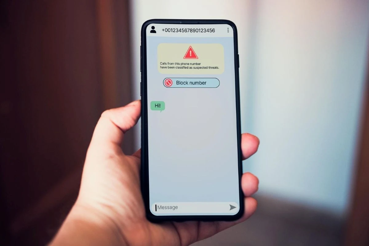 ¿Te espían en WhatsApp o Messenger? 5 señales clave que ignorar es peligroso